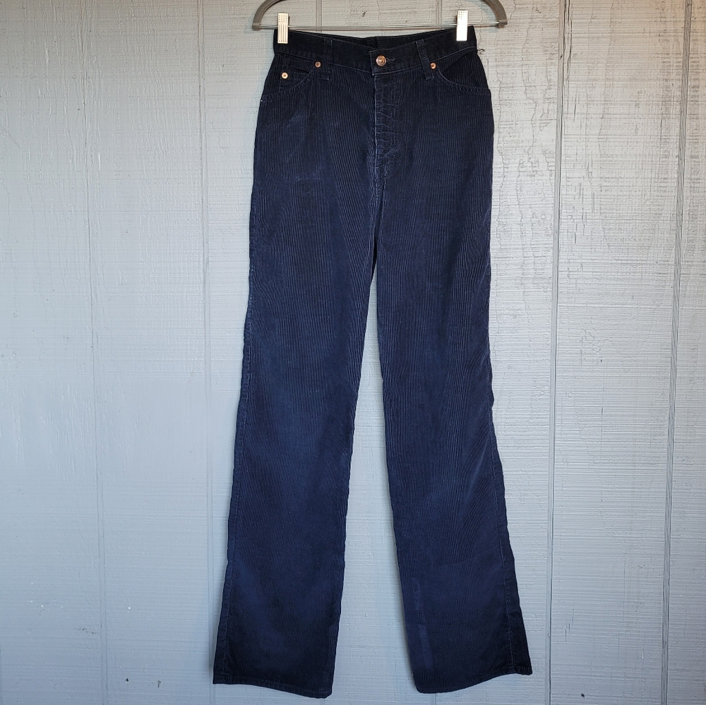 Levi's Rare Vintage High-Rise Women's "Big E" Navy Blue Corduroy Jeans. Size 11